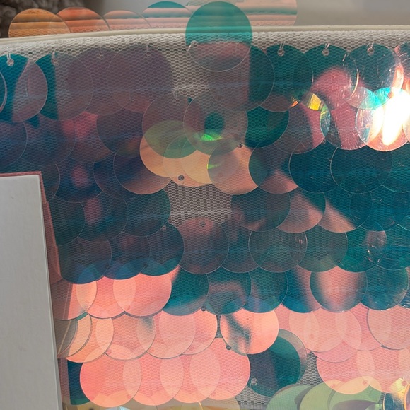 LISELLE KISS Chelsea Ball Chain Shoulder Bag - Picture 5 of 6